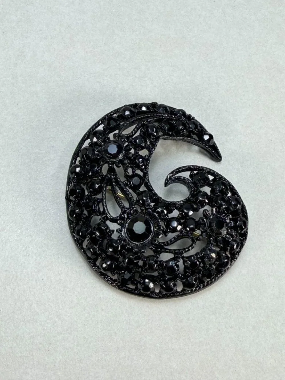Vintage M.JENT Black Rhinestone Swirl Brooch Gold Tone Openwork Statement Pin